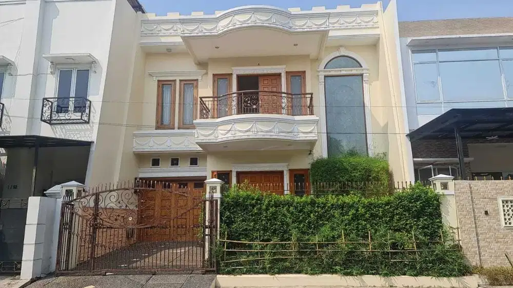 Rumah cantik 3 lt di villa permata gading kelapa gading lt 200