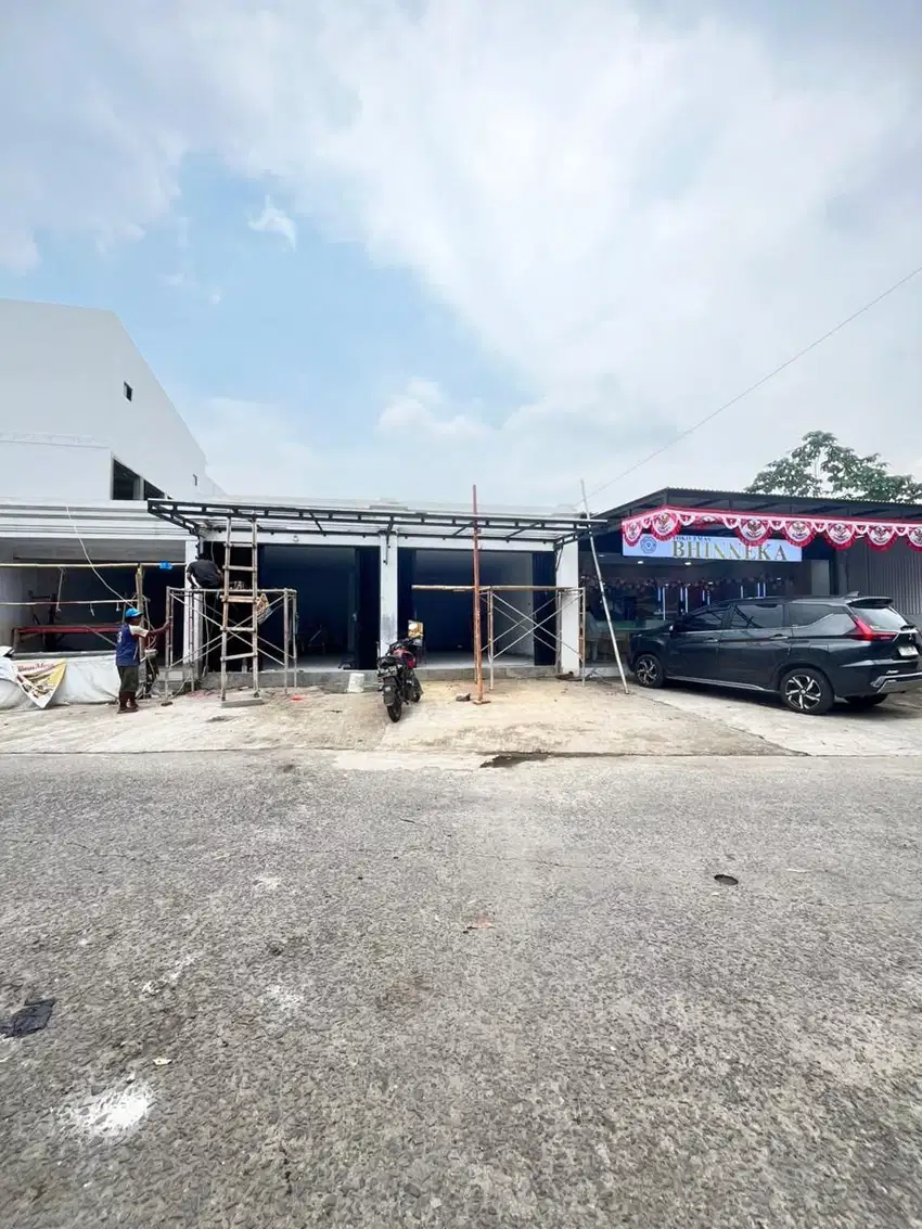 Ruko Modern di pinggir jln 10 menit ke Tol Cisalak dan 12 menit ke LRT