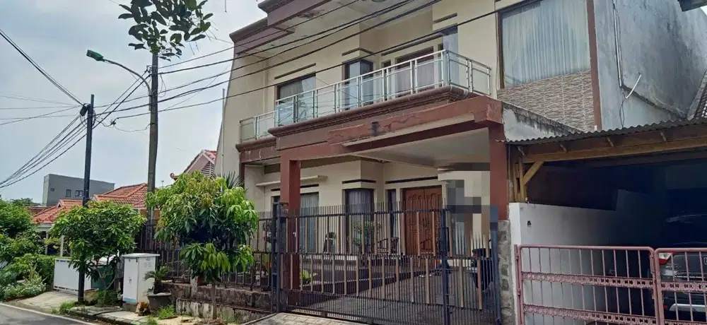 Rumah bagus di permata timur pondok kelapa jaktim lt256 lb 400