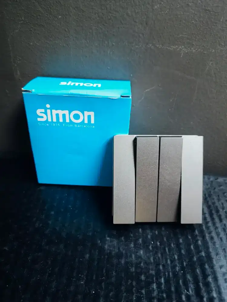 Simon i7 Series 4 Gang 1 Way Gray