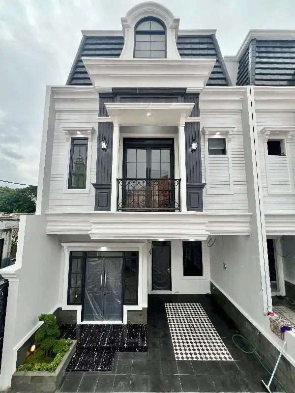 CLUSTER DI JL. PEPAYA RAGUNAN JAGAKARSA