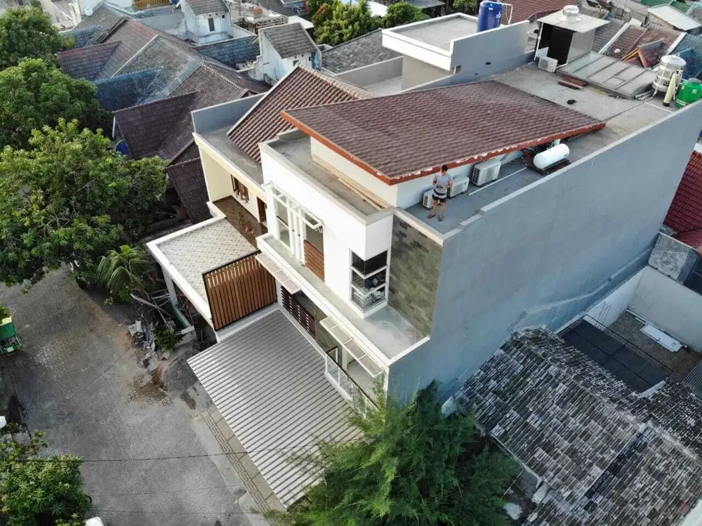 DIJUAL RUMAH 3 LANTAI