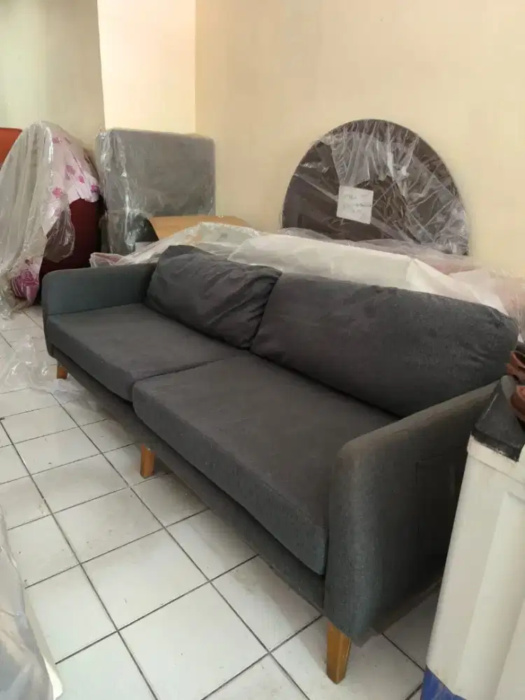 Garage Sale ..sofa 4 seater