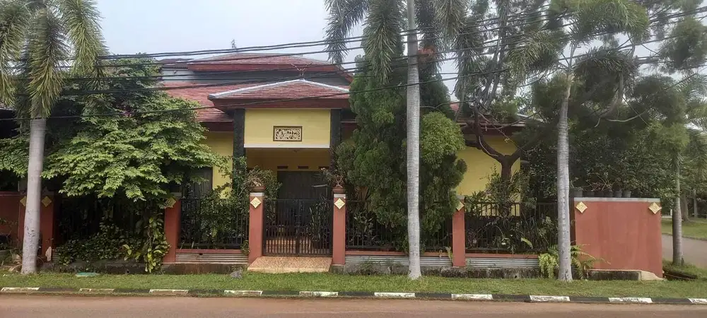 Jual cepat rumah di aralia harapan indah Lt 240 hoek asri