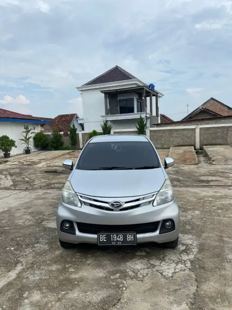 Daihatsu Xenia Matic R Deluxe 2014