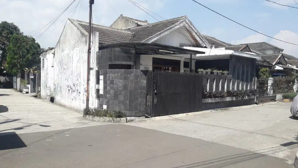 DIJUAL RUMAH KOMPLEK BUMI KIARA