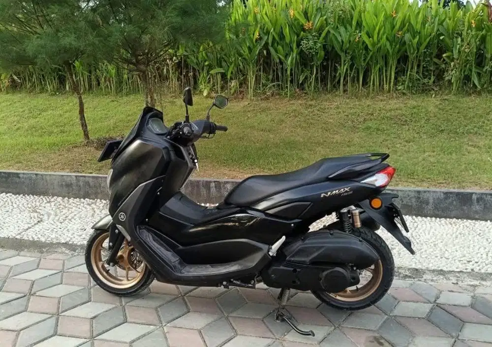 NMAX Keyless non Abs 2024