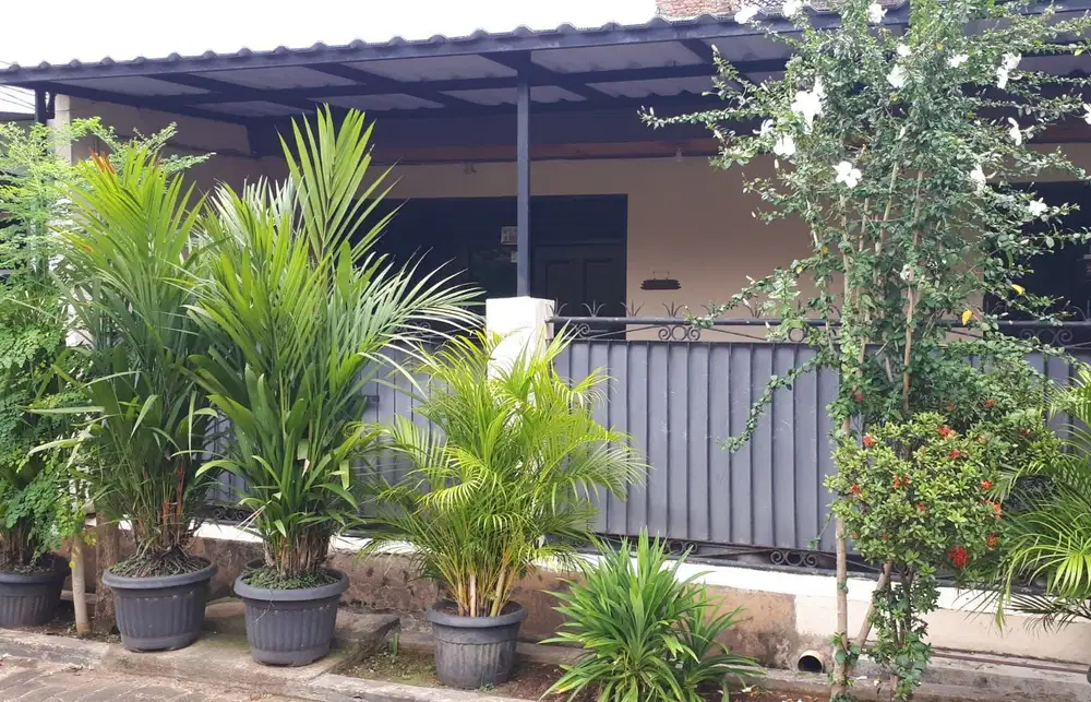 Rumah LT 121 Siap Huni dekat Puri Indah Mall Dibantu KPR  J-27520