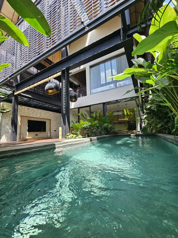 VILLA DESAIN ESTETIK SIAP HUNI DI CANGGU