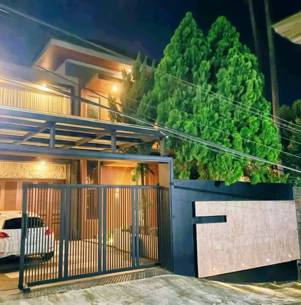 Murah dijual rumah mewah kolam renang pribadi banyumanik strategis