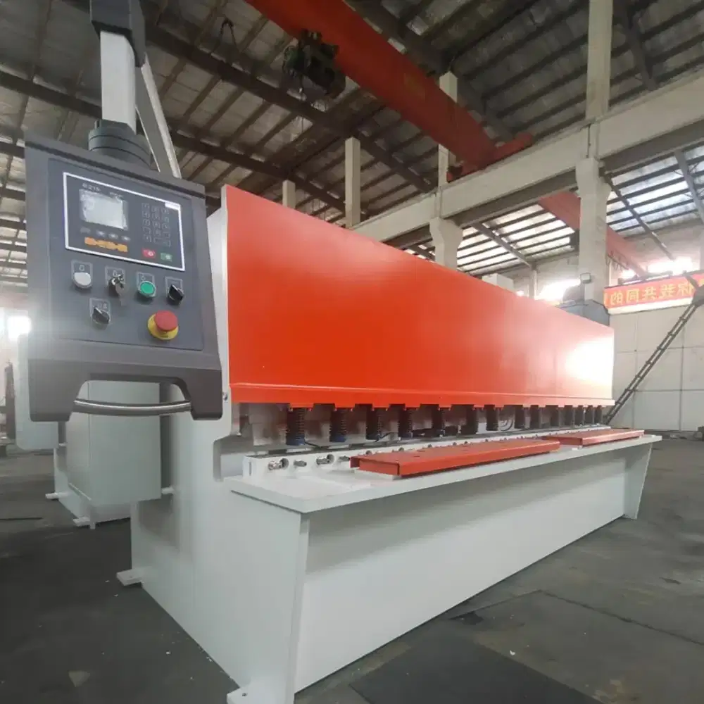 Mesin shearing/potong plat 8mm*4000