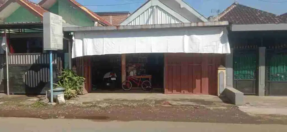 Rumah dijual di raya karangduren pakisaji malang