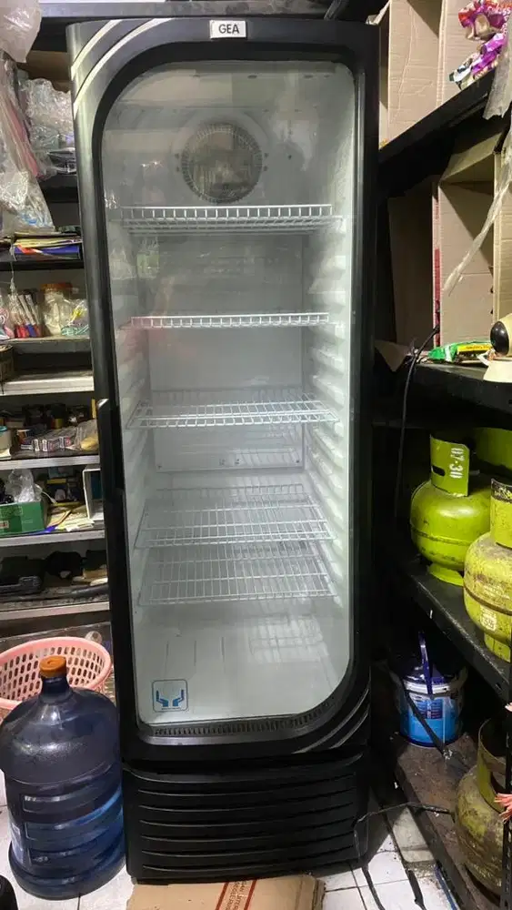 kulkas pendingin showcase kaca GEA dingin 5 rak