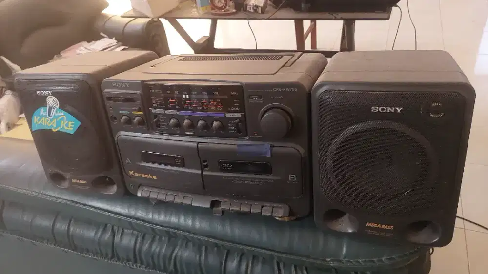 SONY Karaoke, Tape recorder, Radio FM, AM dan SW