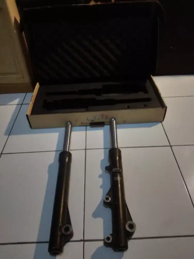 Jual sok BEKER,masih bagus empuk per nya