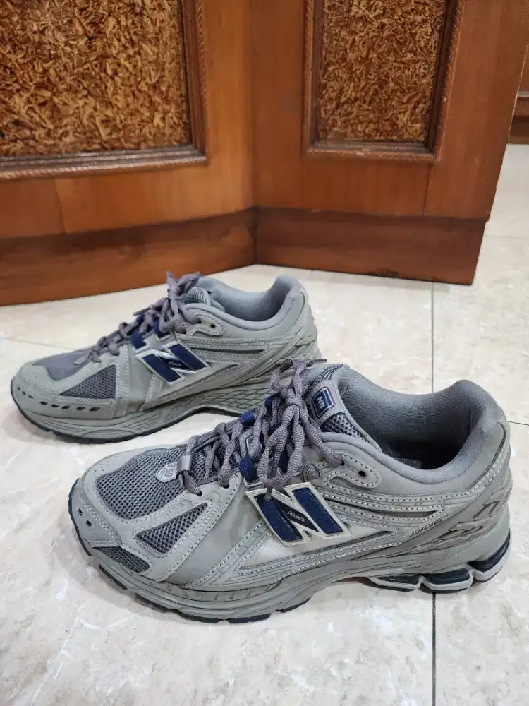 Sepatu new balance 1906R grey abu bekas 1906R new balance sepatu secon