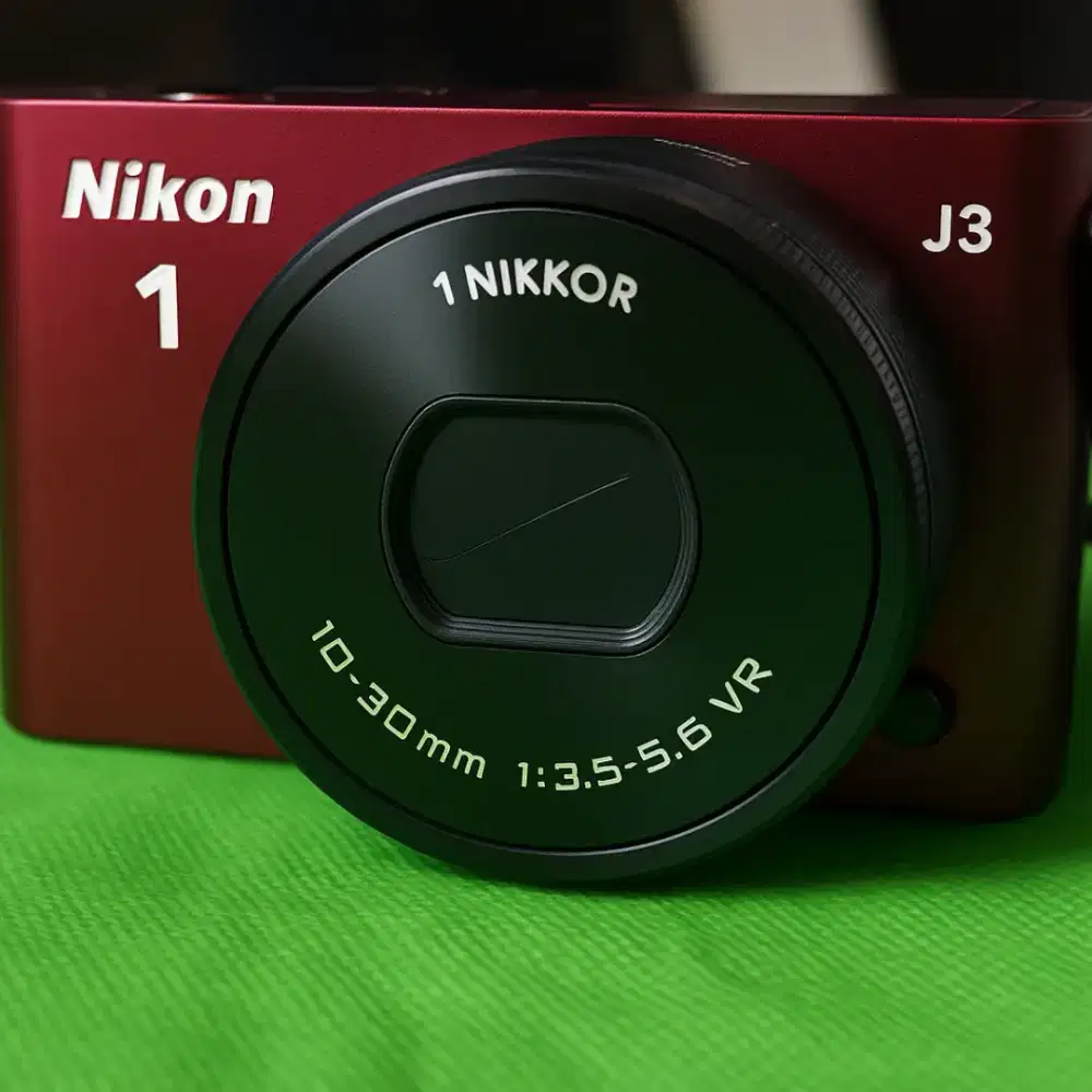 NIKON 1 J3 like new