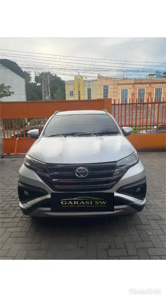 Toyota Rush TRD tahun 2018, Silver, manual