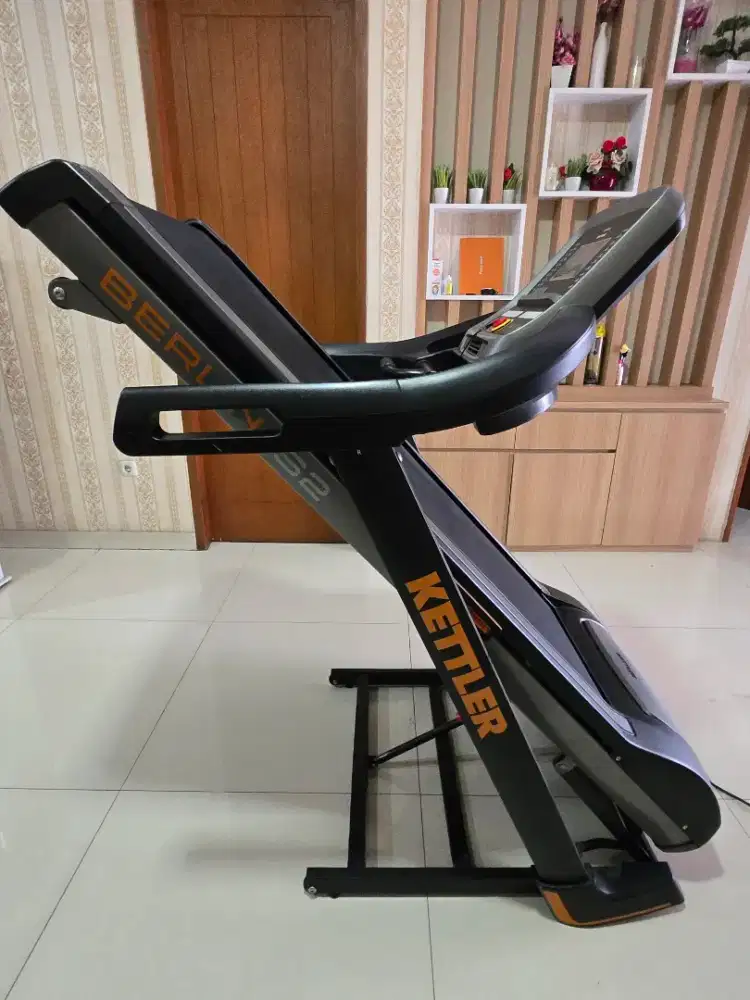 Kettler Berlin S2 Treadmill [7884-700/ 2.5 HP]