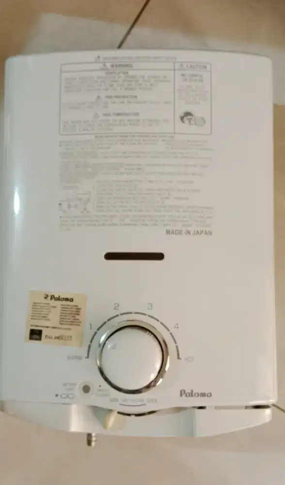 Pemanas air panas paloma