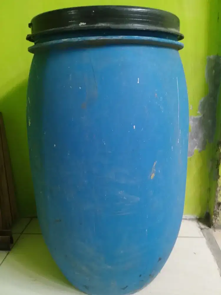 Tangki air atau Drum besar