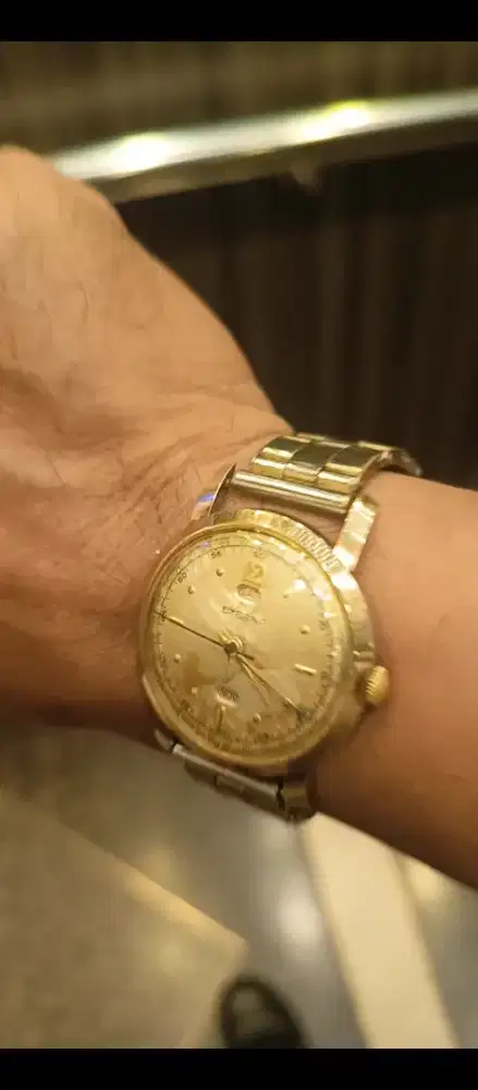 Jam tangan eterna