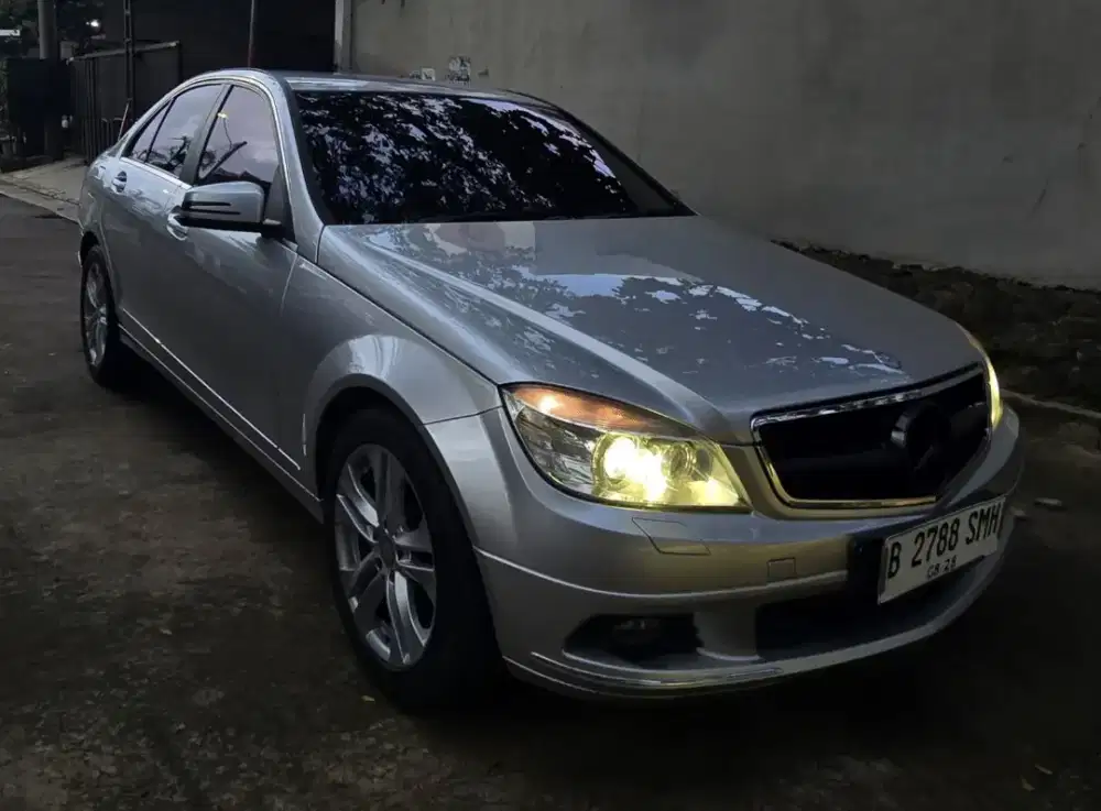 Mercedes Benz C280 tahun 2009