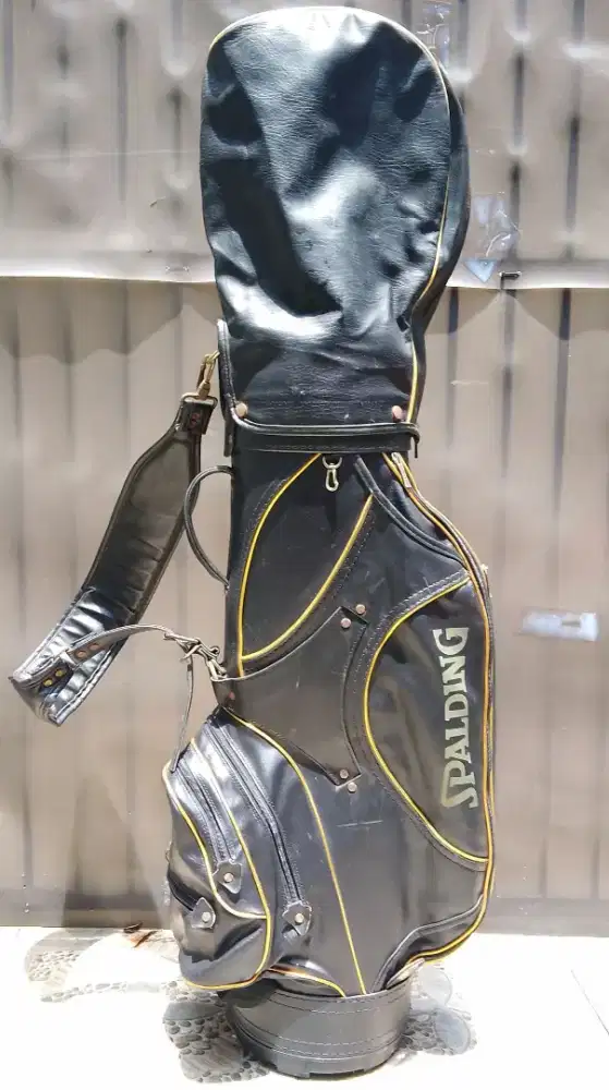Tas Golf Merk Spalding Kulit Asli Bekas