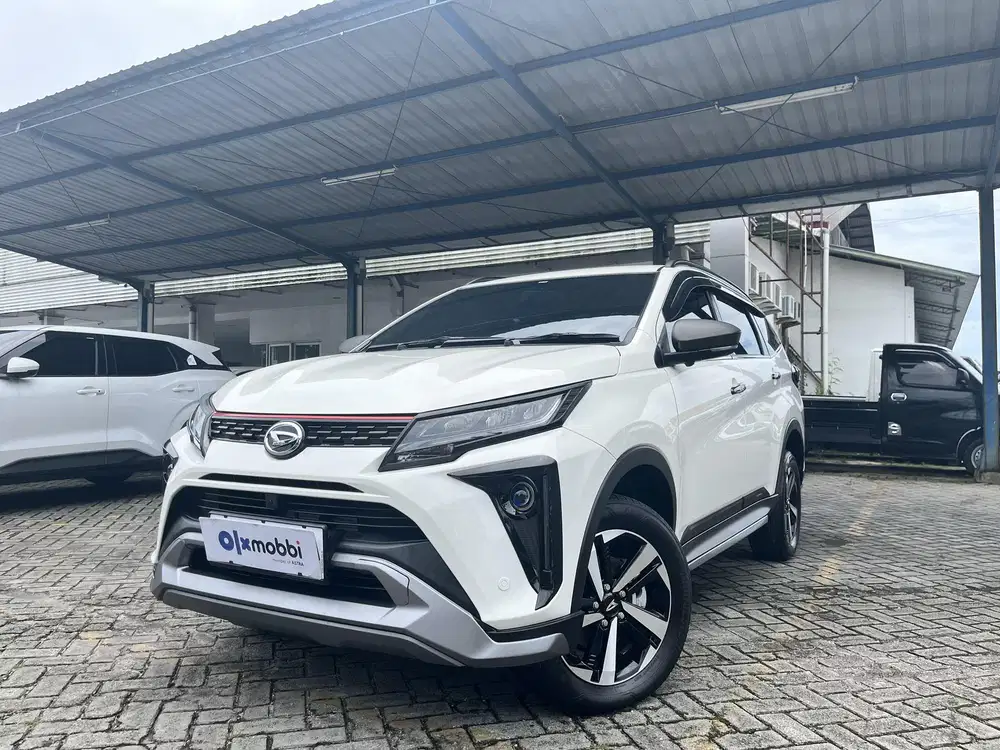 Like New - Daihatsu Terios 1.5 R Custom Bensin AT 2023 - XA