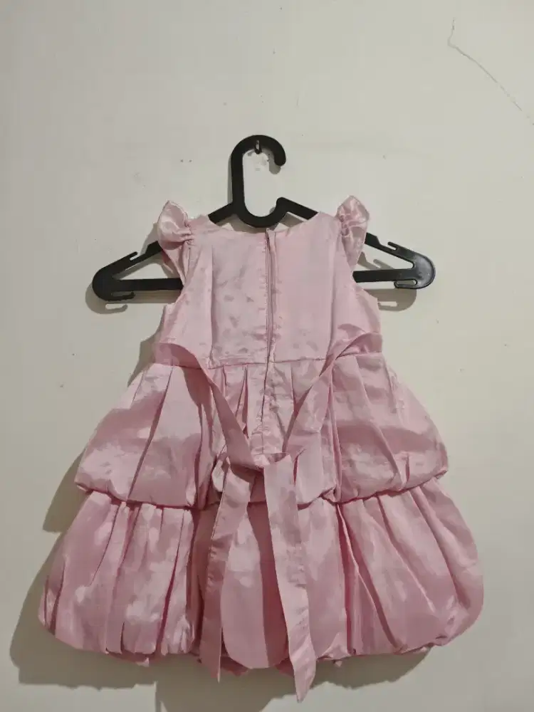 Baju pesta anak