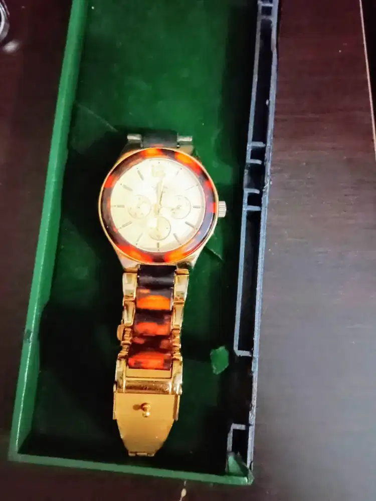 Alexandre Christie woman