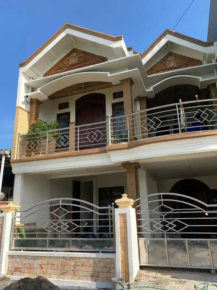 Jual Cepat Rumah Besar dekat Bravo Harga di bawah Pasaran