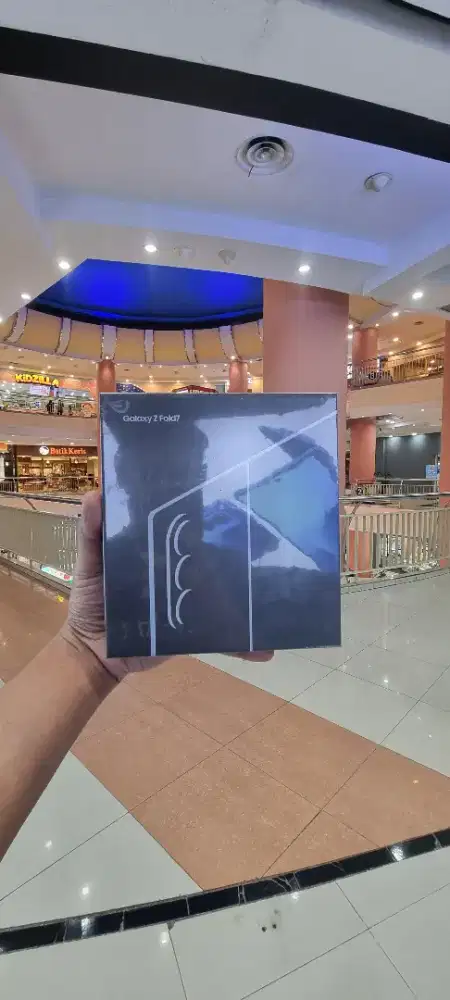 Samsung Galaxy Z fold 7 256GB free proteksi layar 2 tahun