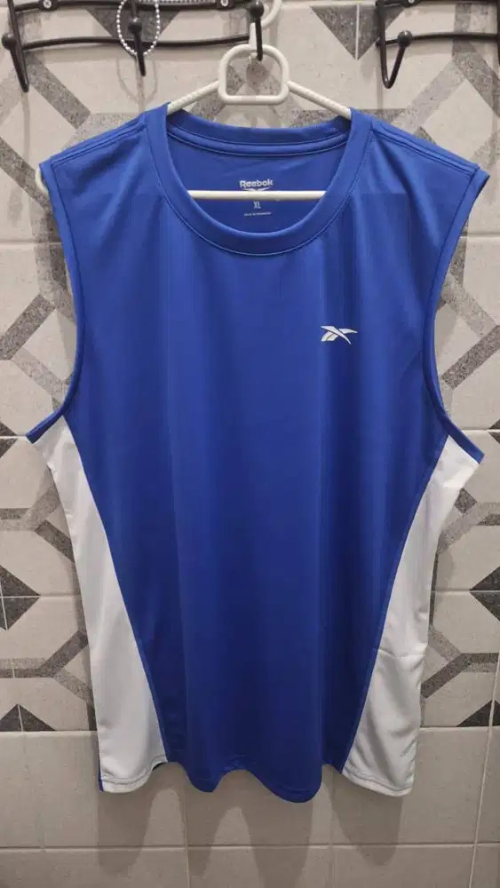 Kaos REEBOK - REE Atmo Men Sleeveless Tee (A/M) Vector Original