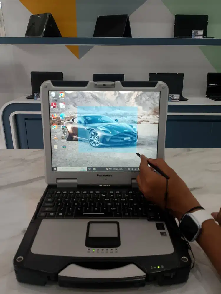 [CF31] Laptop Toughbook Touchscreen Intel Core i5Gen5 8GB SSD 14inch