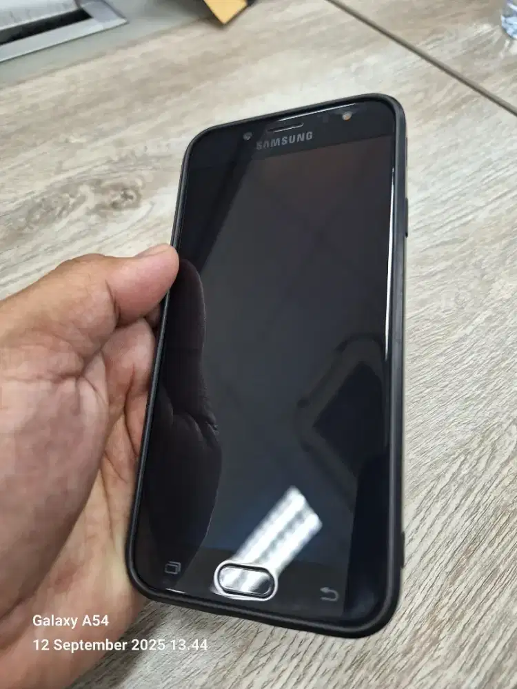 DIJUAL HP SAMSUNG J7 PRO