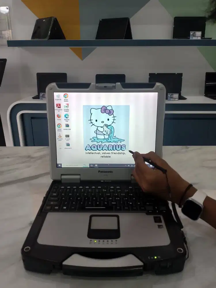 [CF31]Laptop Kuat&Tangguh Touchscreen Intel Core i5Gen5 8GB SSD 14inch