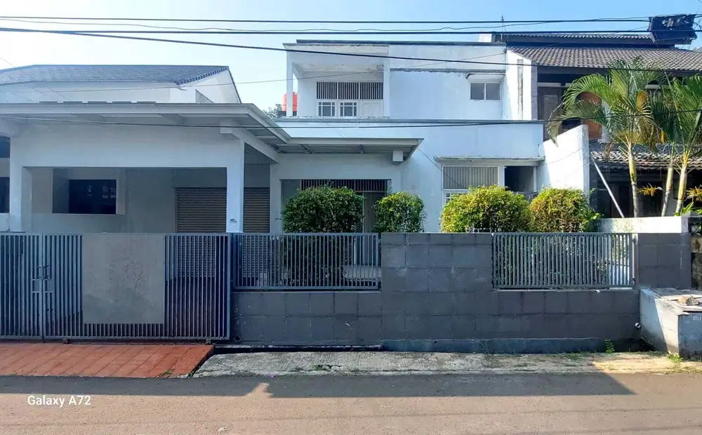 Rumah 2 Lantai Sudah Renovasi Dalam Kompleks Petukangan Selatan
