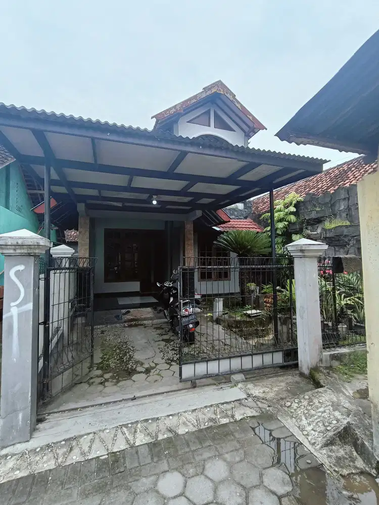 Rumah Clasik murah dekat pasar Potorono Berbah Sleman Yogyakarta