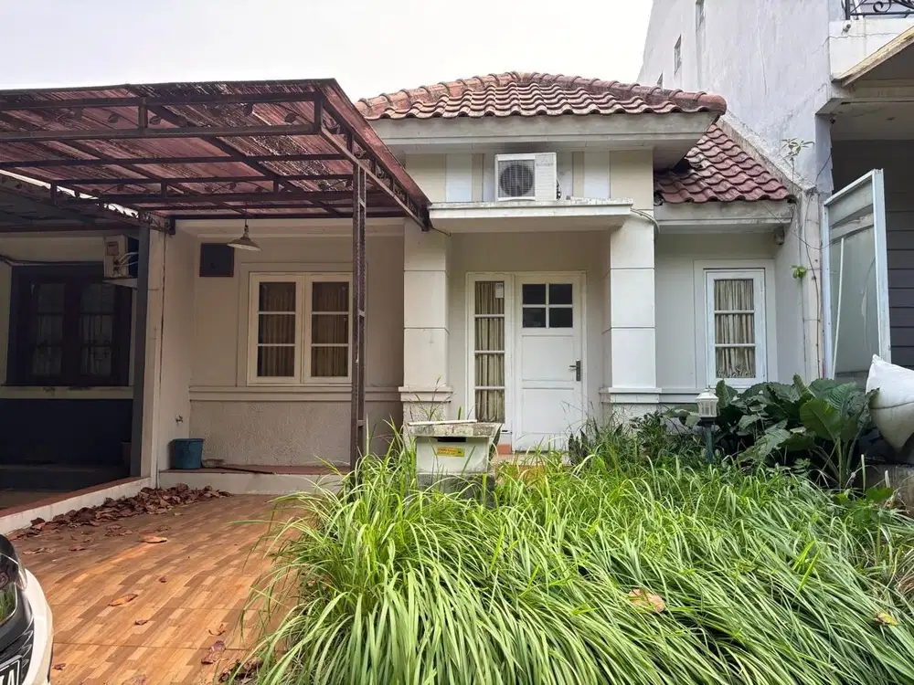 Di jual rumah second di dalam perumahan telaga golf
