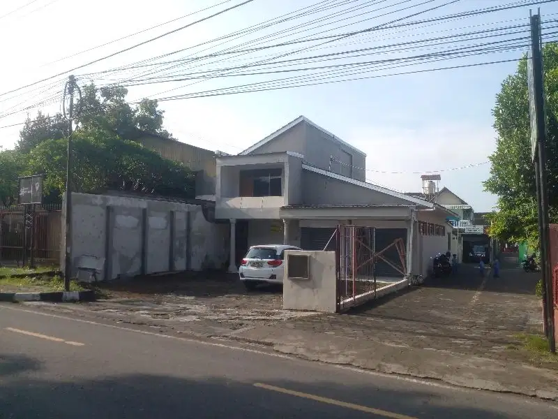 Bangunan 2 Lantai untuk Kantor atau Toko