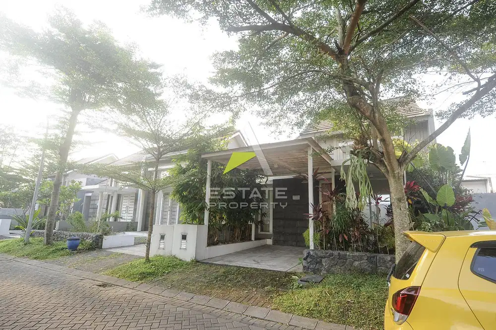 Rumah Nyaman dekat dengan lapangan Golf & Binus University