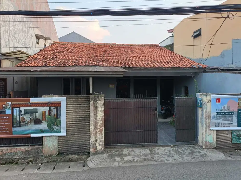 Rumah dijual di Jagakarsa Cilandak luas 305 M2