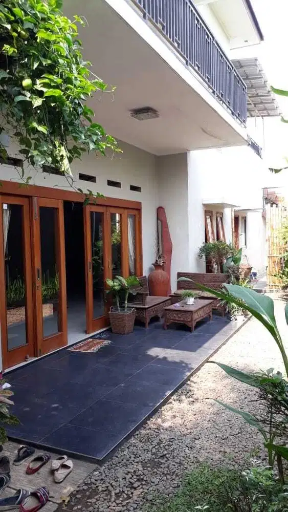 Rumah di Daerah Sragi Pekalongan, Dekat Jalan Raya