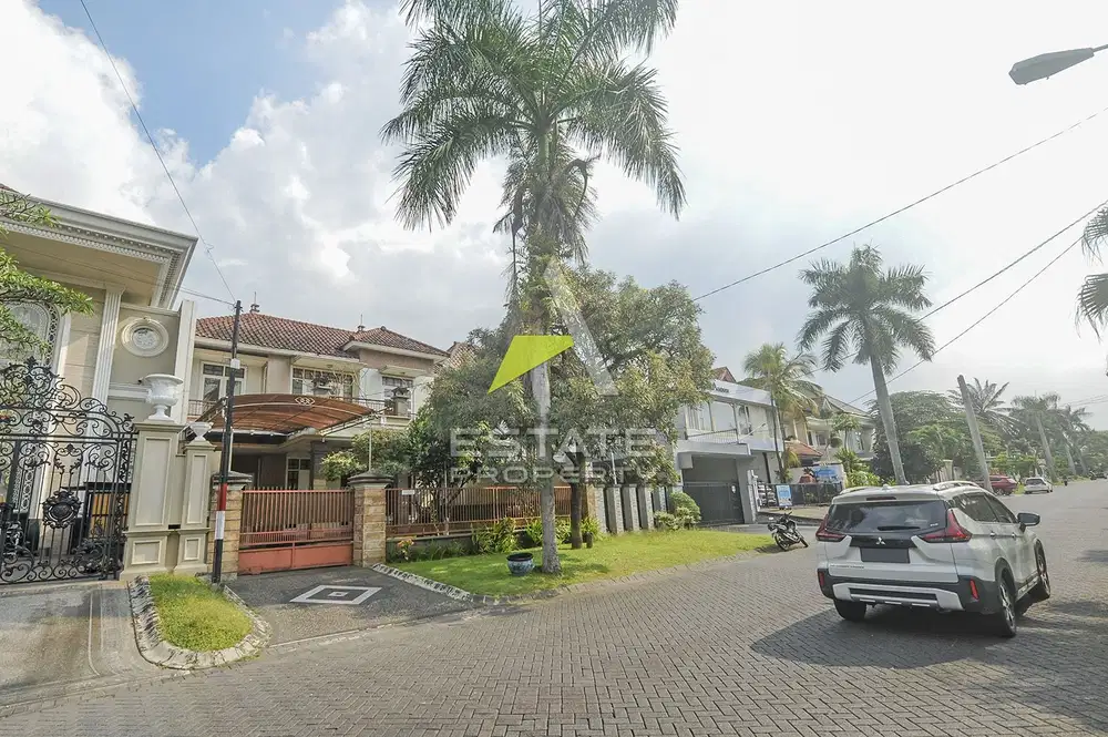 Rumah Megah di lingkungan Prestisius PBI, Araya