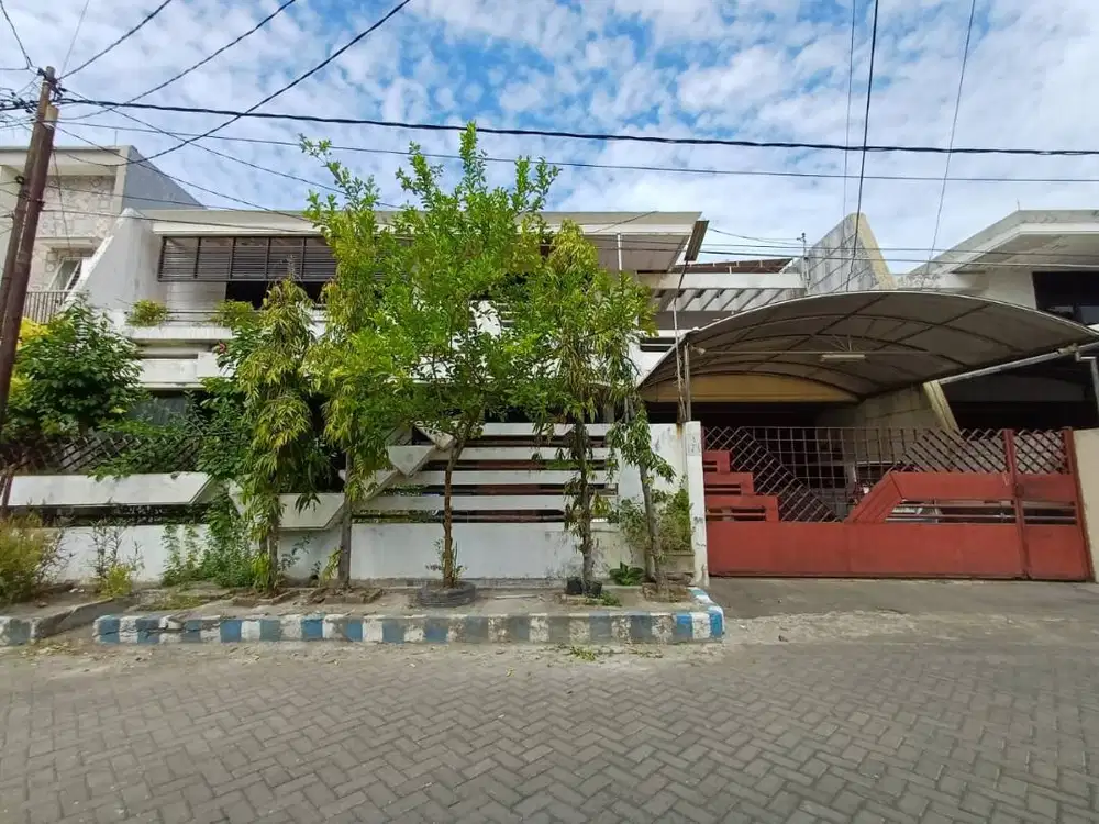 Dijual Rumah Dharmahusada Indah 2 Lantai Bagus Terawat Siap Huni