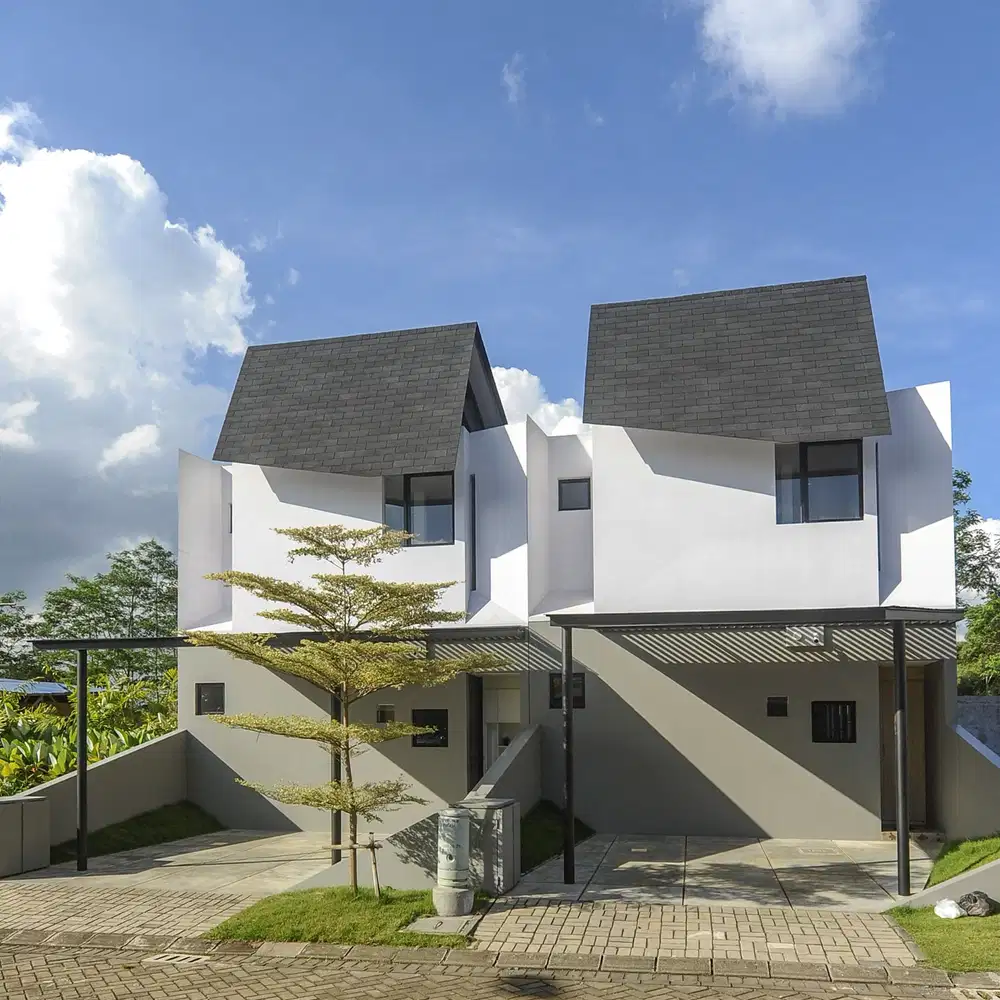 Smart Home 2 Lantai, bonus Furnitur, Araya malang, HGB