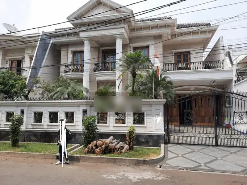 Danau Agung Sunter, rumah mewah 500m