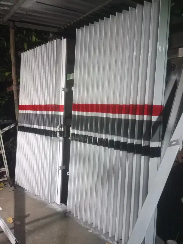 Folding gate pintu ruko/garasi
