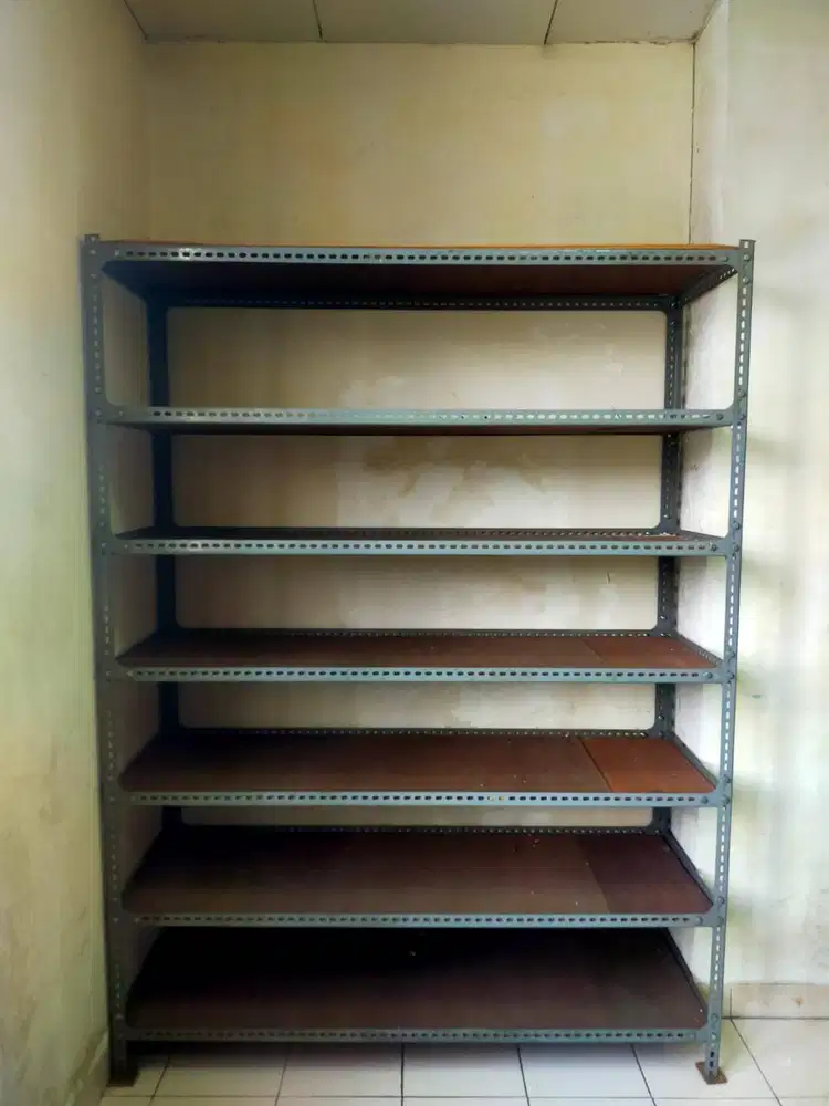 Rak besi susun 7 tingkat